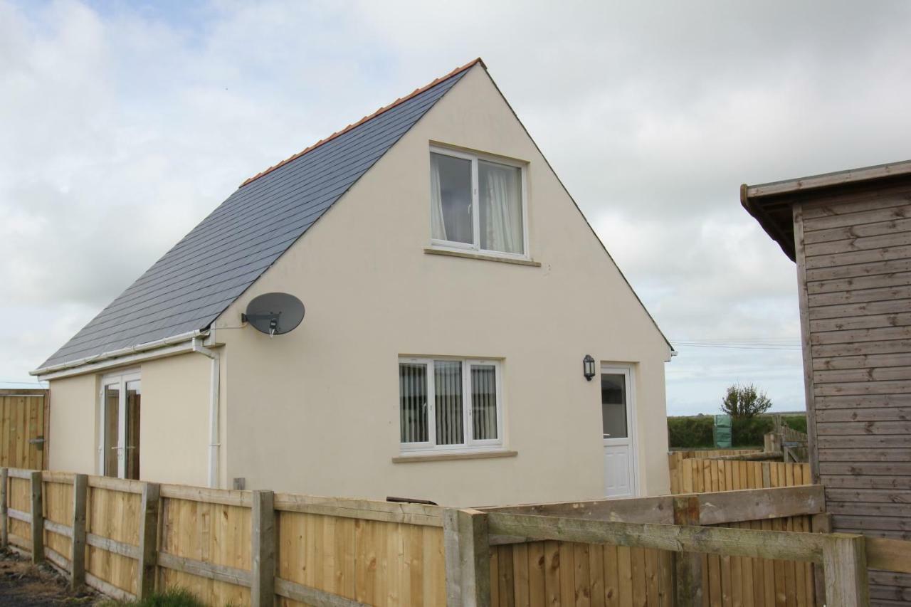 Glenside Cottage With Hot Tub Solva Exterior photo